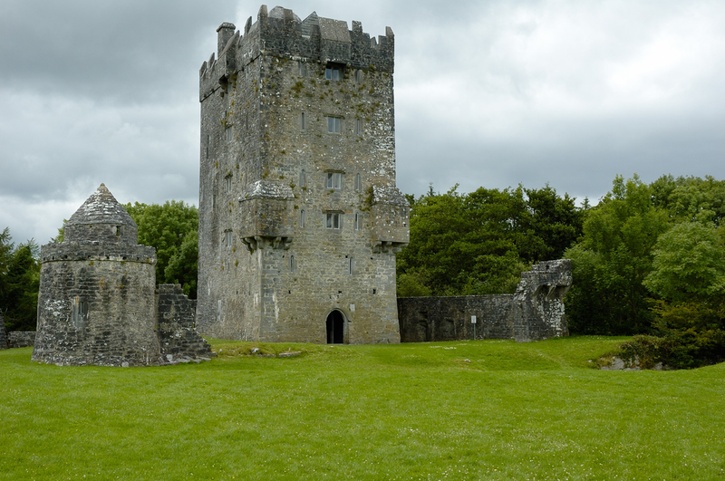 Castillo de Aughnanure. Wikimedia Commons